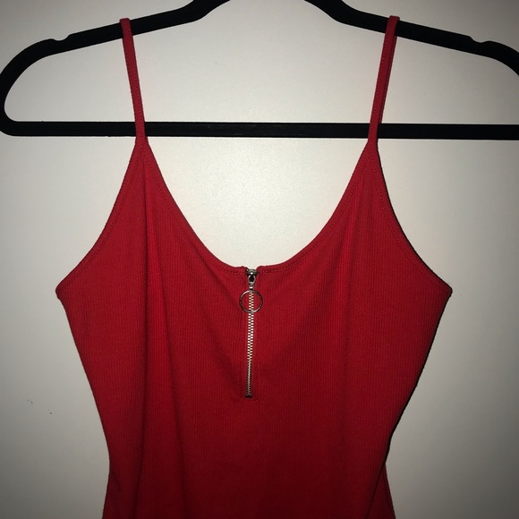 Red bodysuit ! - Picture 2 of 4